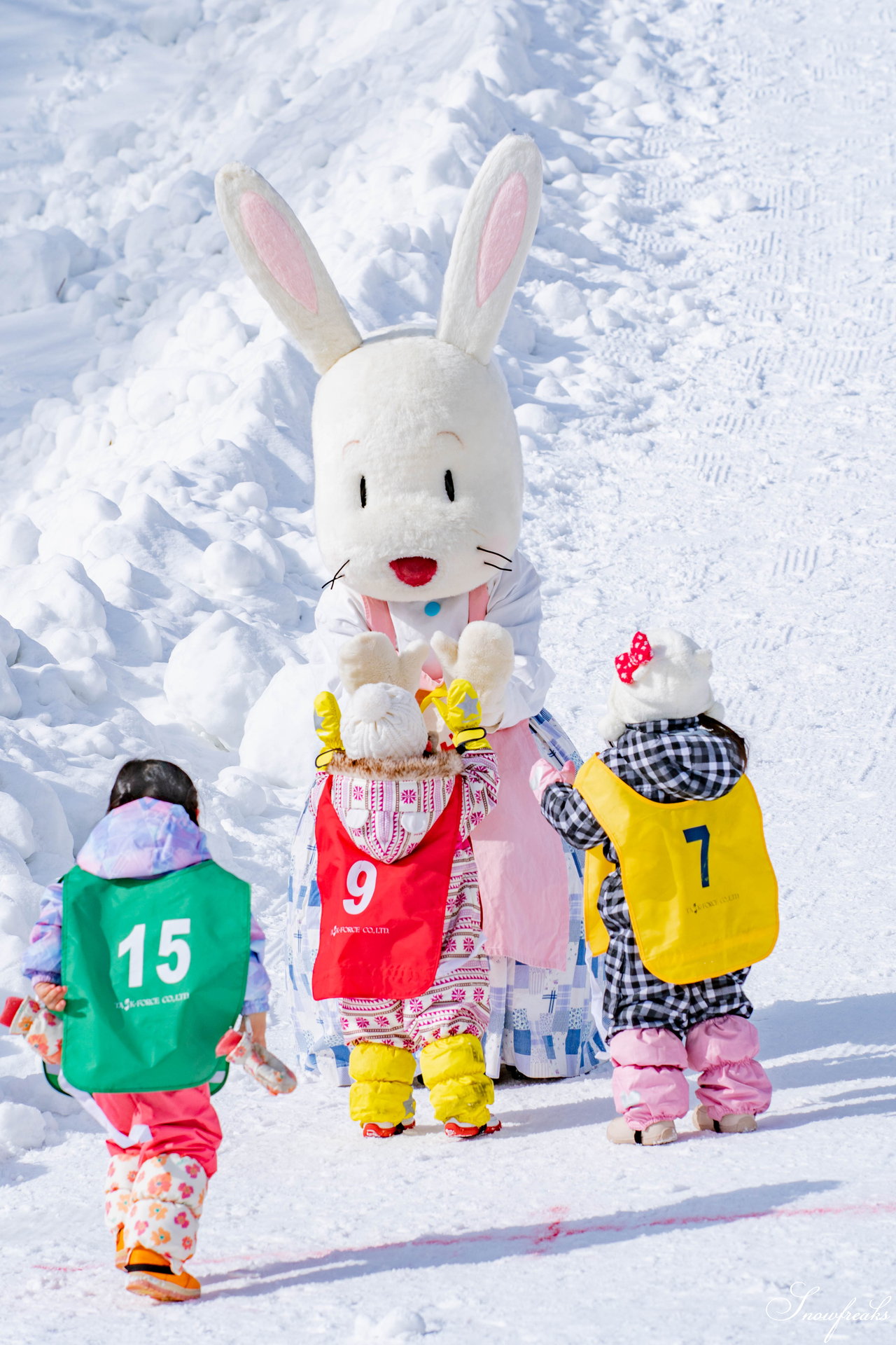 井山敬介さん＆清水宏保さんと一緒に雪遊び♪新しいカタチの子育てネットワークコミュニティ『Kids com』イベント、親子で楽しい［スノースポーツフェスティバル］in サッポロテイネ